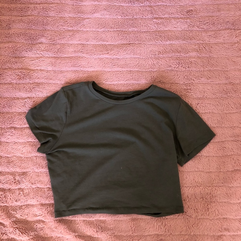 crop shirt